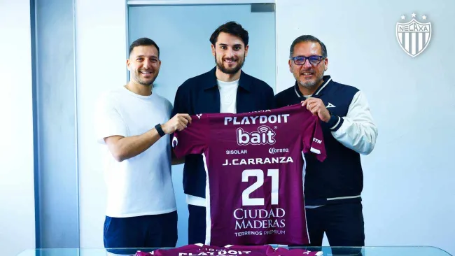 Necaxa ya firmó a Julián Carranza