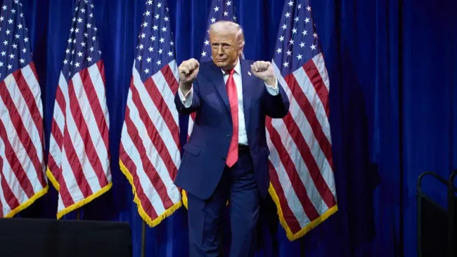 Trump anuncia que Venezuela entregará entre 30 y 50 millones de barriles de petróleo a Estados Unidos