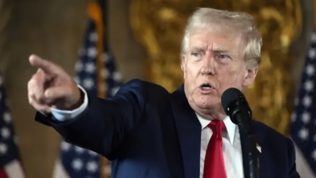 Trump insiste en que cárteles “gobiernan México” y anuncia ataques “por tierra”