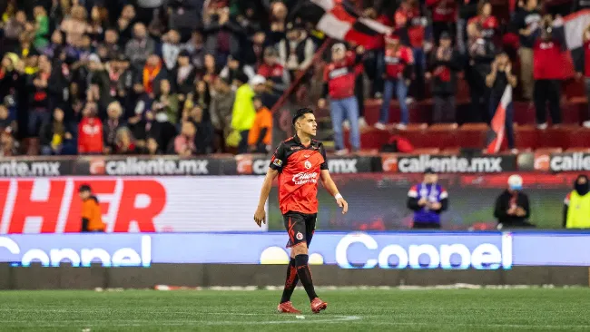 El emotivo adiós de Joe Benny Corona con los Xolos de Tijuana; Nacho Rivero entró en su lugar