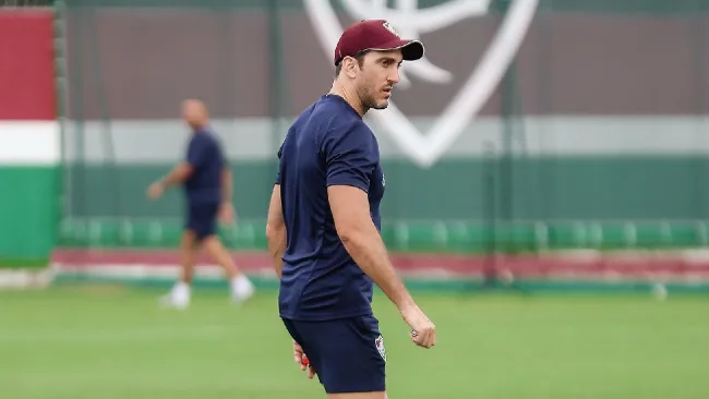 Luis Zubeldía, técnico de Fluminense, es operado del corazón . Noticias en tiempo real
