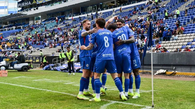 Cruz Azul debuta en el Estadio Cuauhtémoc con triunfo ante Atlas