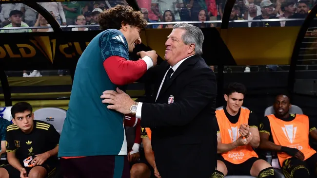 Piojo Herrera ve a Guillermo Ochoa por encima del resto de porteros de cara al Mundial 2026