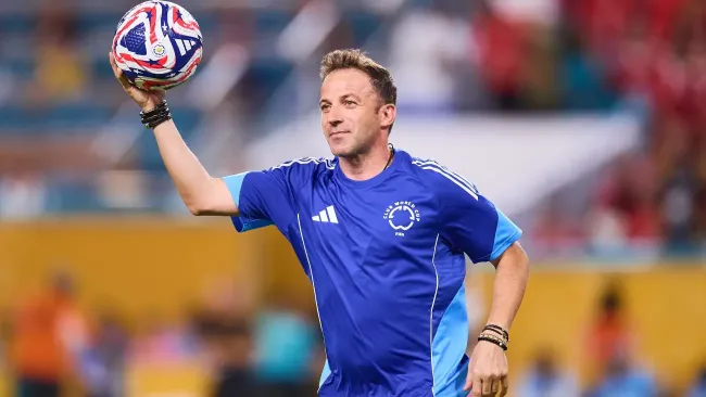 El mítico exdelantero de la Selección Italiana, Alessandro Del Piero cautivó a los seguidores regiomontanos durante su reciente visita a la Sultana del Norte