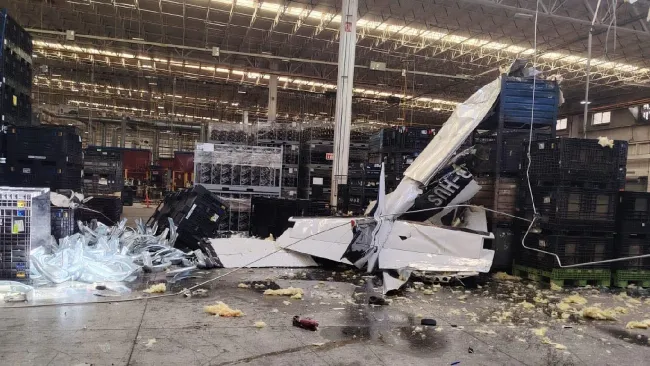 El accidente ocurrió alrededor de las 12:40 horas de este sábado.