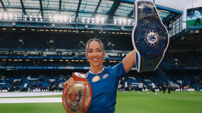 La excampeona de Estados Unidos vio la victoria de los Blues en vivo