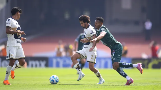 Juninho rescata el empate para Pumas ante León