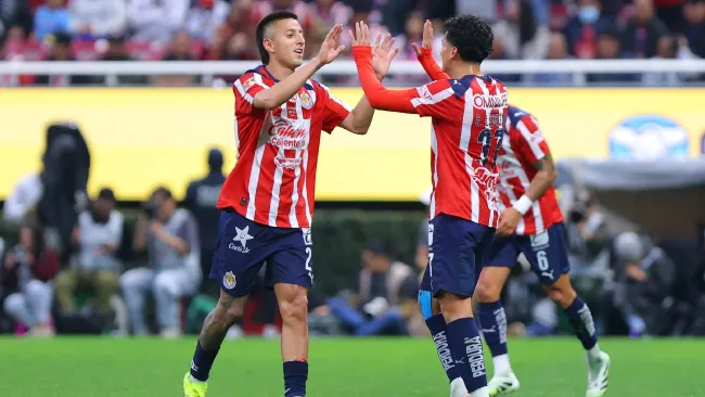 Tuvieron que pasar 79 jornadas para que Chivas volviera a liderar