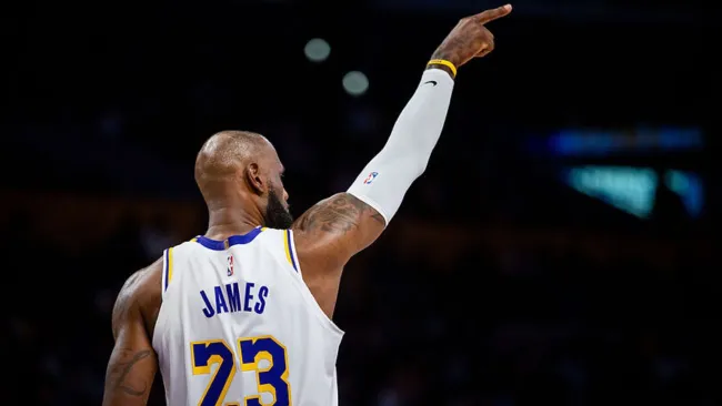 LeBron no figura como titular para el Juego de las Estrellas