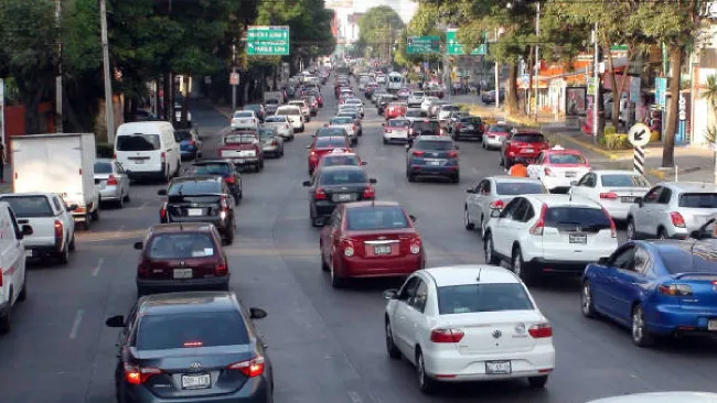 ¿Quieres olvidarte del Hoy No Circula? Esto debes pagar y cumplir para el holograma 00 en 2026