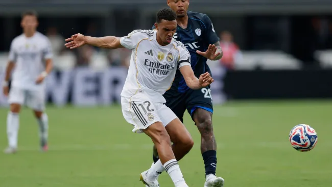 Arnold buscaría salir del Real Madrid en verano