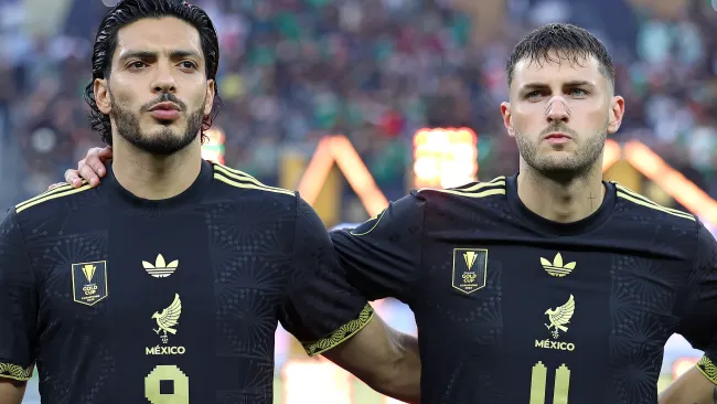 Santiago Giménez sobre Raúl Jiménez: "hacemos buena dupla" 