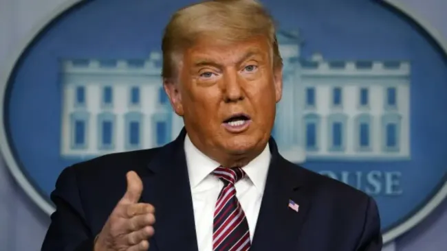 ¿Por qué Donald Trump tiene moretones en la mano? Esto es lo que dijo