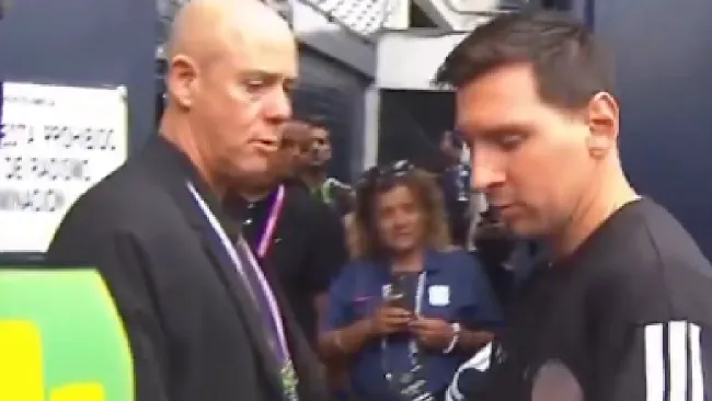 Messi desata conmovedor autógrafo