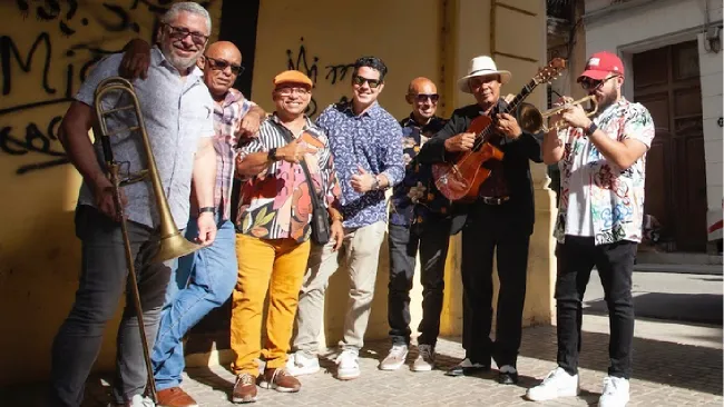 Clásicos del rock y del pop serán reversionados.