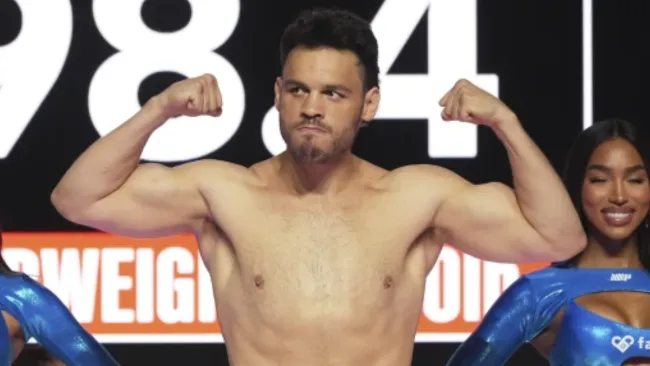 Julio César Chávez Jr vuelve al boxeo con polémica victoria en San Luis Potosí 