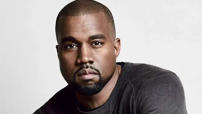 Kanye West se disculpa por comentarios ofensivos y alega lesión cerebral