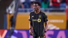 LAFC extiende el préstamo de Javairo Dilrosun