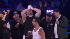 Franco Escamilla celebra tras su victoria