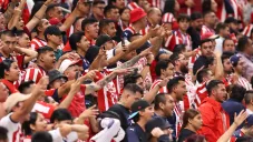 Hermano de aficionado de Cruz Azul golpeado explica incidente con afición de Chivas