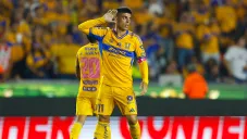 Brunetta interrumpe conferencia de prensa de Guido Pizarro y 'pide' cambio de posición