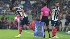 Carlos Salcedo debuta con Rayados tras 10 meses sin actividad