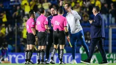 Cuerpo técnico del América y árbitros