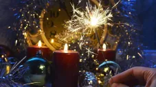 Antirituales de inicio de AÑO, (o cómo sobrevivir al calendario sin incienso ni culpa”)