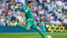 Keylor Navas realiza despeje en juego del Real Madrid