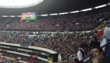 Aficionados de Chivas llenan cabecera sur del Estadio Azteca
