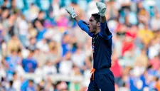 Corona, en partido contra Pumas