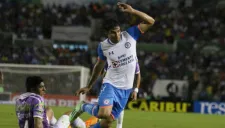 Jorge Benítez en un partido de Cruz Azul
