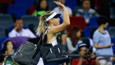 Sharapova se despide del público en el Abierto de Wuhan