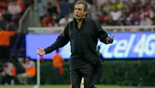 Boy observa un juego de Atlas