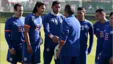 Tomás Boy saluda a Jesús Corona