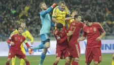 De Gea corta un centro de Ucrania