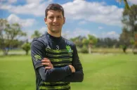 Burdisso posa para la cámara de RÉCORD