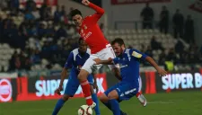 Raúl Jiménez en un partido con el Benfica en Copa