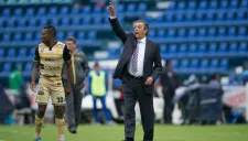 Tomás Boy da indicaciones en juego contra Dorados