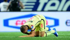 Benedetto se duele en juego contra Xolos
