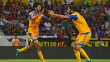 Jürgen Damm celebra un gol en un partido de Tigres