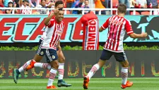 Marco Fabián celebra su gol contra el Puebla