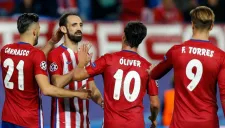 Juanfran celebra un gol con sus compañeros