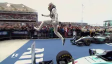 Lewis Hamilton celebra su triunfo en el GP de EU