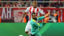 Felipe Pardo vence al portero del Dinamo Zagreb