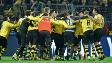 Jugadores del Dortmund celebran la victoria