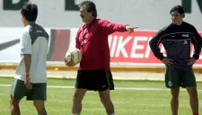 La Volpe, durante un entrenamiento del Tri en 2004