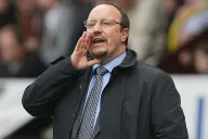 Benítez observa un partido