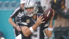 Tony Romo en el partido contra Delfines