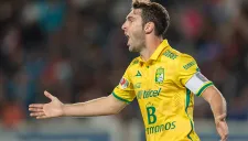 Boselli, festejando un gol con el León